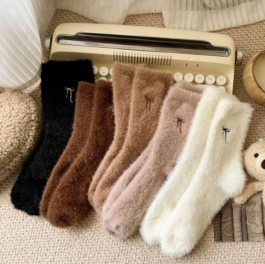 Bow Embroidery Socks